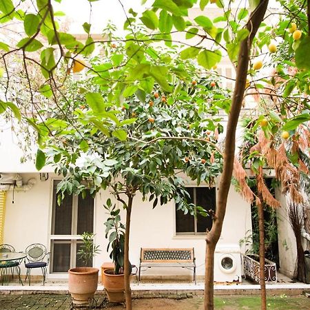 Quiet And Central Flat With Private Backyard Garden Ateny Zewnętrze zdjęcie
